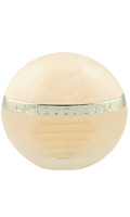 Cerruti 1881 characterises chic coolness as it stylishly swathes you in its irresistible fresh linen...
